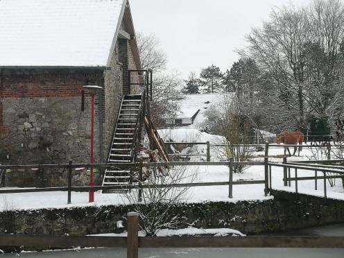 Bed and Breakfast L'Ecrin Du Val De Sambre Maubeuge Exterior foto